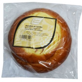 Bandelė su varškės įdarų (Pastry with soft cheese)